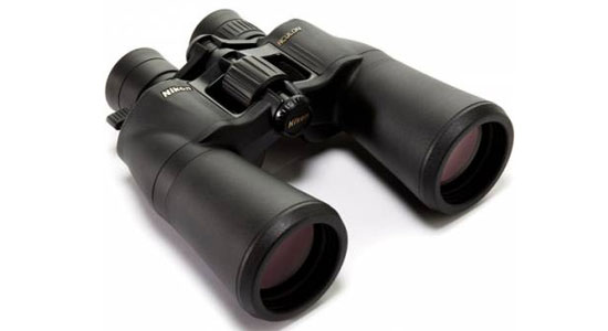 Ống nhòm hai mắt Nikon Aculon A211 10x50 với hệ lăng kính Bak4 poro