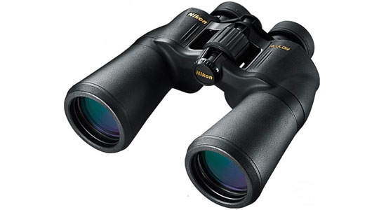 Ống nhòm hai mắt Nikon Aculon A211 10x50 dễ dàng sử dụng