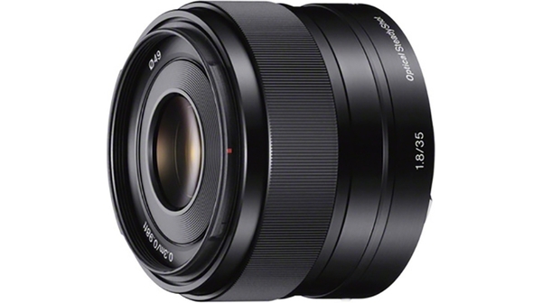 Ống kính máy ảnh Sony SEL35F18 nhỏ gọn và đa năng
