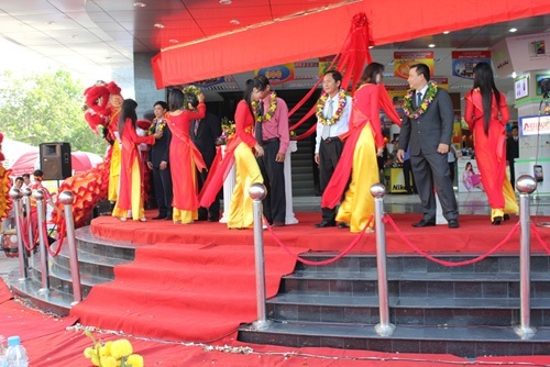 Lễ kh&aacute;nh th&agrave;nh tại Nguyễn Kim Tiền Giang