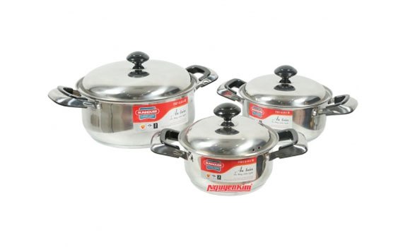 Bộ nồi inox 3 đáy Sunhouse SH333 có 3 nồi với kích thước 16cm, 18cm và 24 cm