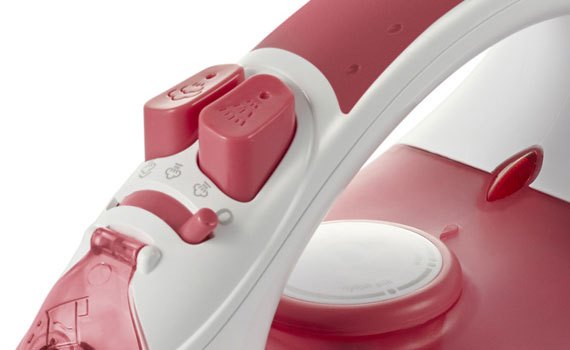 Bàn ủi Electrolux ESI4005 bàn ủi hơi nước tiện lợi