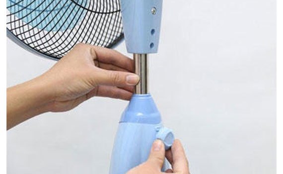 Quạt lửng Asia D16011 an toàn khi sử dụng