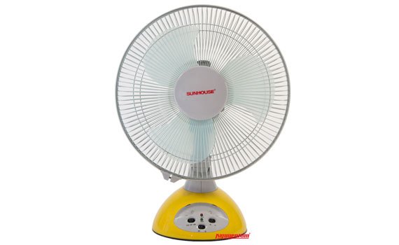 Quạt sạc Sunhouse SH712 hoạt động hiệu quả