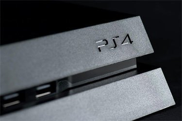 M&aacute;y chơi game Sony PlayStation 4 với thiết kế hiện đại