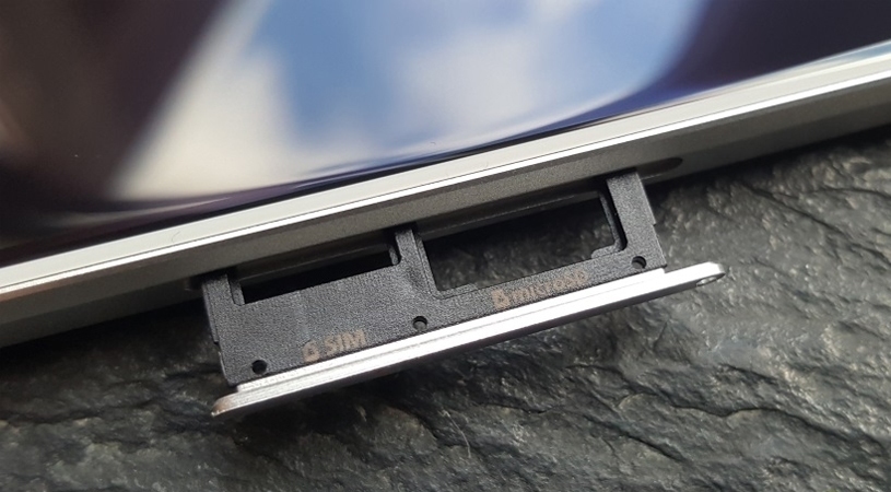 Điện thoại Samsung Galaxy A3 2016 sử dụng 2 sim 2 sóng