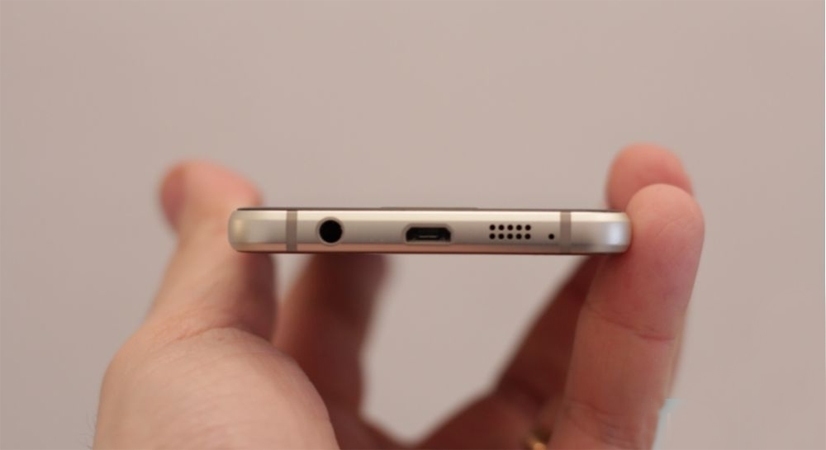 Điện thoại Samsung Galaxy A3 2016 bộ nhớ trong 16 GB