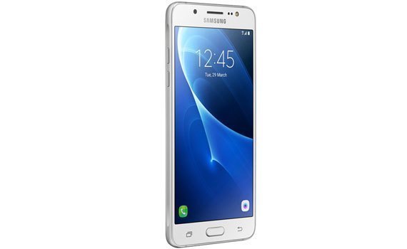 Điện thoại Samsung Galaxy J5 2016 cấu hình mạnh mẽ