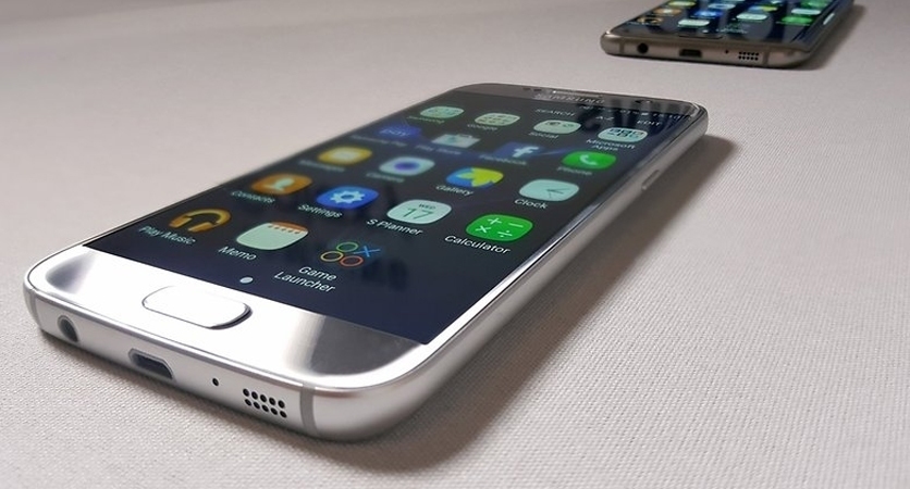 Điện thoại Samsung Galaxy S7 với cấu h&igrave;nh khủng