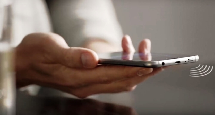 Điện thoại Samsung Galaxy S7 hỗ trợ 2 sim v&agrave; thẻ nhớ ngo&agrave;i