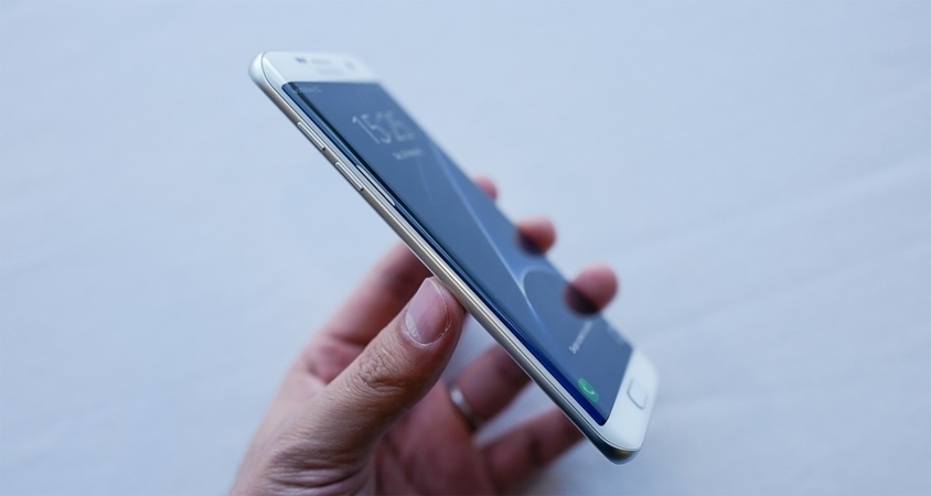 Điện thoại Samsung Galaxy S7 thiết kế đầy sang trọng