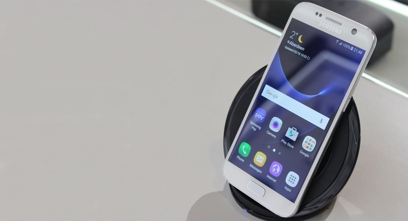 Điện thoại Samsung Galaxy S7 trang bị tính năng sạc không dây