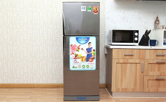 Tủ lạnh Aqua AQR-U205BN 186 lít bán trả góp 0% tại nguyenkim.com