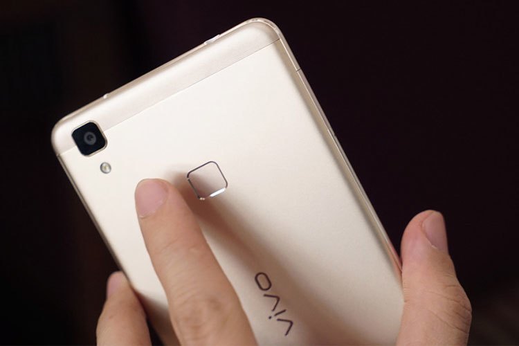 điện thoại Vivo V3 với HĐH Funtouch OS2.5 nền tảng Android 5.0 Lollipop