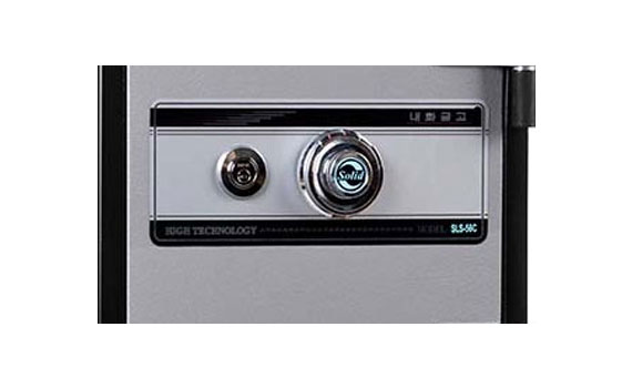 Két sắt Solid SLS-56C sử dụng mã khóa chống trộm hiện đại