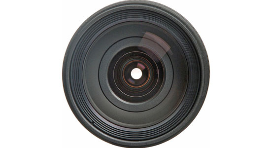 Ống k&iacute;nh Tamron AF 18-200mm c&oacute; khẩu độ tối đa F3.5 - F6.3