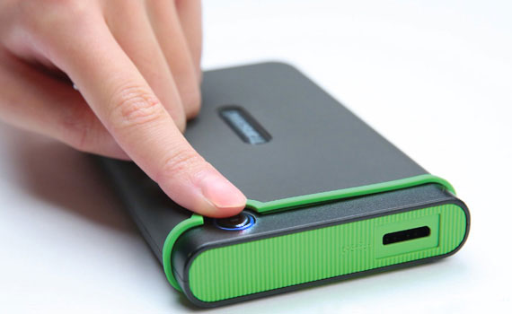 Ổ cứng di động Transcend StoreJet TS500GSJ25M3 tương thích USB 3.0 và USB 2.0