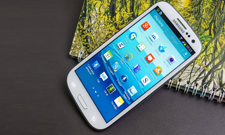 Điện thoại Samsung Galaxy S3 màn hình sắc nét