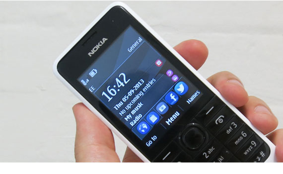 Điện thoại Nokia 301 thiết kế nhỏ gọn