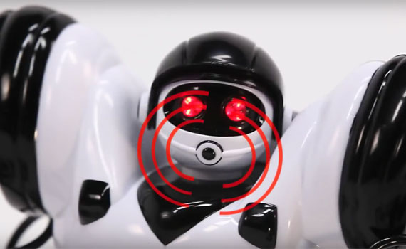 "Ch&uacute; Robot th&ocirc;ng minh" - Robot điều khiển Wowwee 8006 l&agrave; c&ocirc;ng cụ giải tr&iacute; tuyệt vời