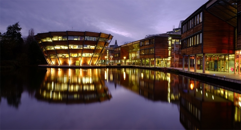 Máy ảnh Fujifilm X-E2S với dải ISO rộng 100-51200