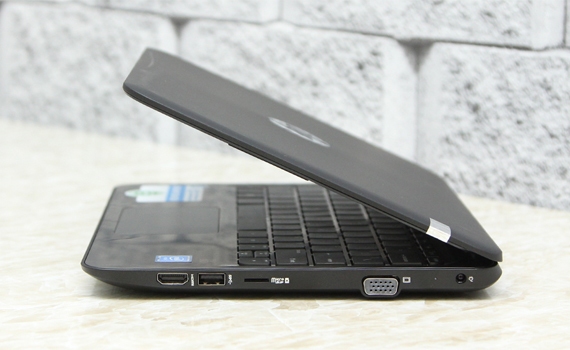 Máy tính xách tay HP Pavilion S001TU sử dụng chip Intel Celeron, RAM 2 GB