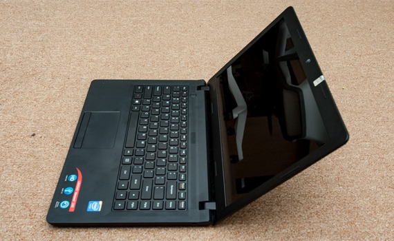 Máy tính xách tay Lenovo Ideapad 100 trang bị ổ đĩa cứng 500 GB