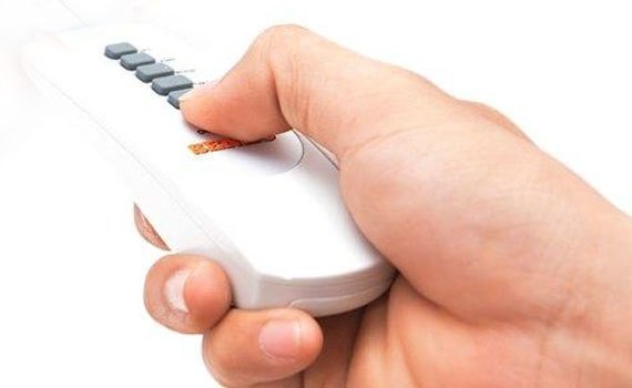 Quạt treo Senko TR828 xanh có điều khiển từ xa