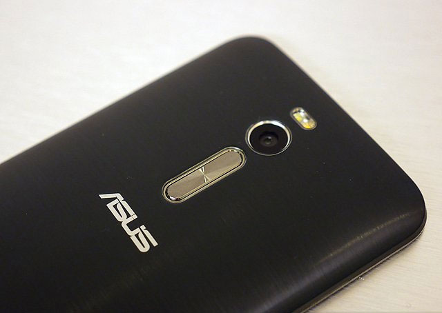Điện thoại n&agrave;o đang được quan t&acirc;m nhiều? Asus Zenfone 2