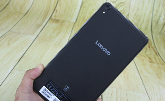 Máy tính bảng Lenovo Phab PB1-750M cho phép bạn thu phóng màn hình tùy ý.