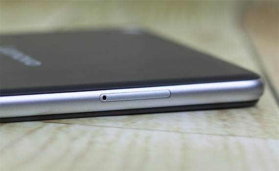 Máy tính bảng Lenovo Phab PB1-750M lướt web, chơi game mượt mà.