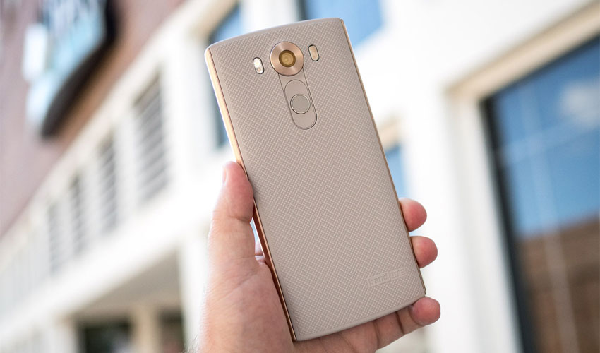 Điện thoại LG V10 White t&iacute;ch hợp c&ocirc;ng nghệ sạc nhanh 2.0