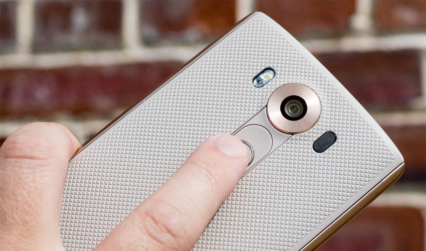 Điện thoại LG V10 m&agrave;u trắng t&iacute;ch hợp cảm biến v&acirc;n tay