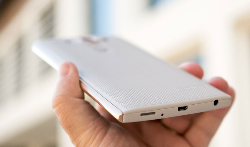 Điện thoại LG V10 m&agrave;u trắng c&oacute; bộ nhớ trong 64GB