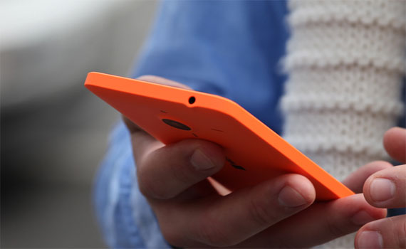 Microsoft Lumia 640 XL hoạt động mượt m&agrave;