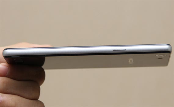 Điện thoại di động Oppo Neo 7 A33W chạy nền tảng Android 5.1