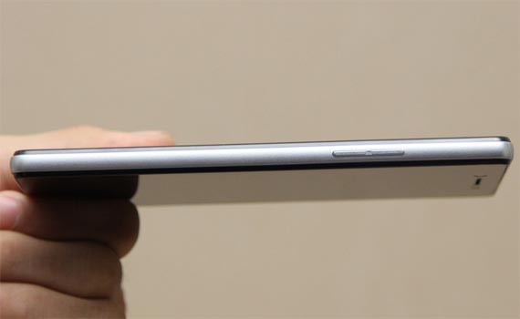 Điện thoại di động Oppo Neo 7 A33W mang thiết kế sang trọng, đẳng cấp