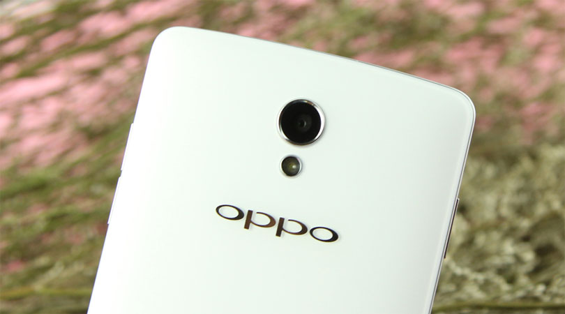 Điện thoại Oppo Yoyo R2001 c&oacute; camera trước 2MP, camera sau 5MP