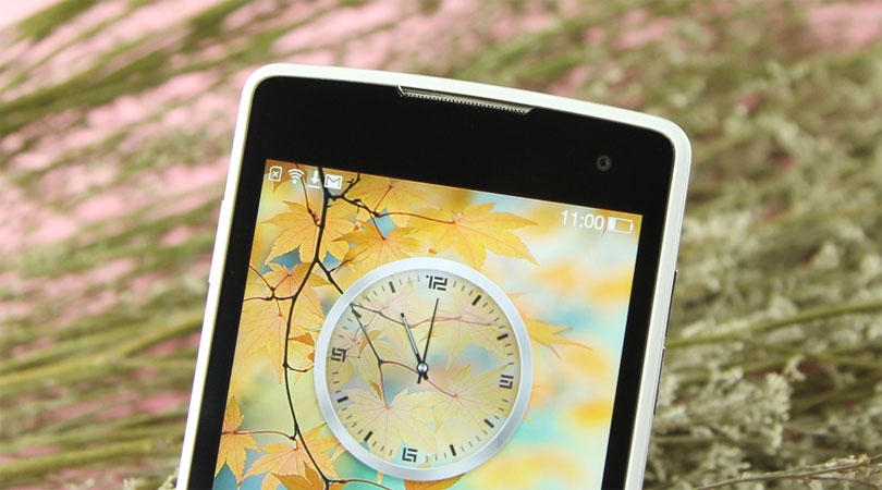 Điện thoại Oppo Yoyo R2001 m&agrave;u trắng m&agrave;n h&igrave;nh 4.7 inches