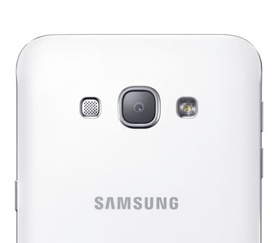 DT Samsung Galaxy A8 có camera trước 5MP, camera sau 16MP