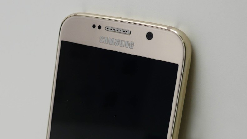 Điện thoại Samsung Galaxy S6 gold c&oacute; camera 16MP camera trước 5MP