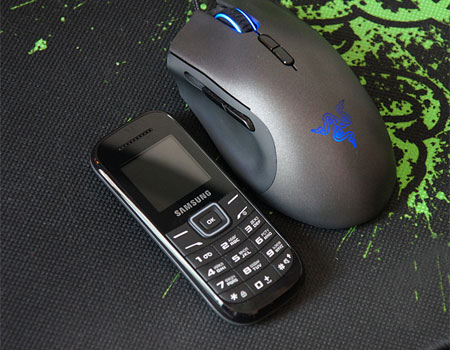 Điện thoại Samsung GT-E1200Y b&agrave;n ph&iacute;m cao su