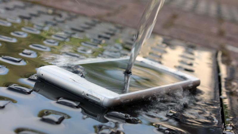 Điện thoại Sony Xperia M4 Aqua White chống nước chống bụi