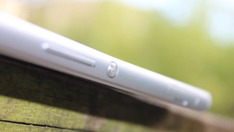 Điện thoại Sony Xperia M4 Aqua m&agrave;u trắng thiết kế trẻ trung