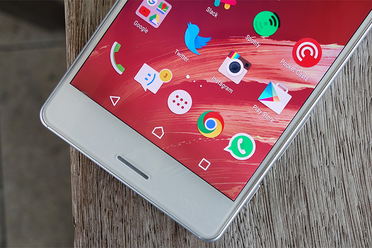 Sony Xperia X white với hệ điều hành Android 6.0 Marshmallow