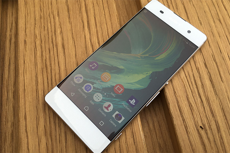 Sony Xperia XA white với HĐH Android 6.0 Marshmallow