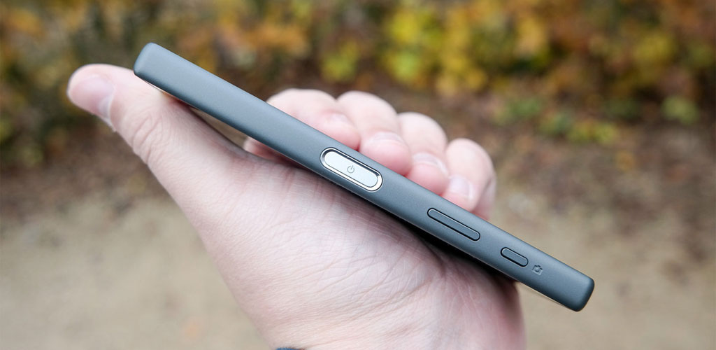 Điện thoại Sony Xperia Z5 Compact black cảm biến v&acirc;n tay bảo mật