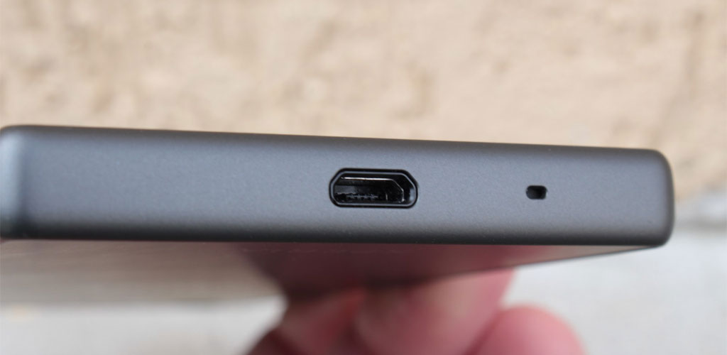 Mua điện thoại Sony Xperia Z5 Compact black ch&iacute;nh h&atilde;ng trả g&oacute;p kh&ocirc;ng l&atilde;i suất