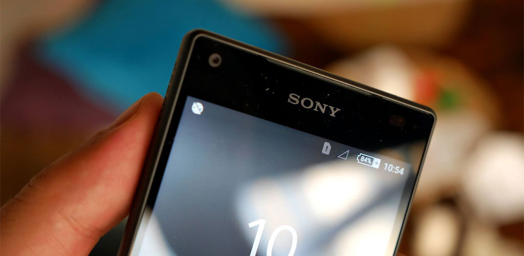 Điện thoại Sony Xperia Z5 Compact đen camera trước 5MP