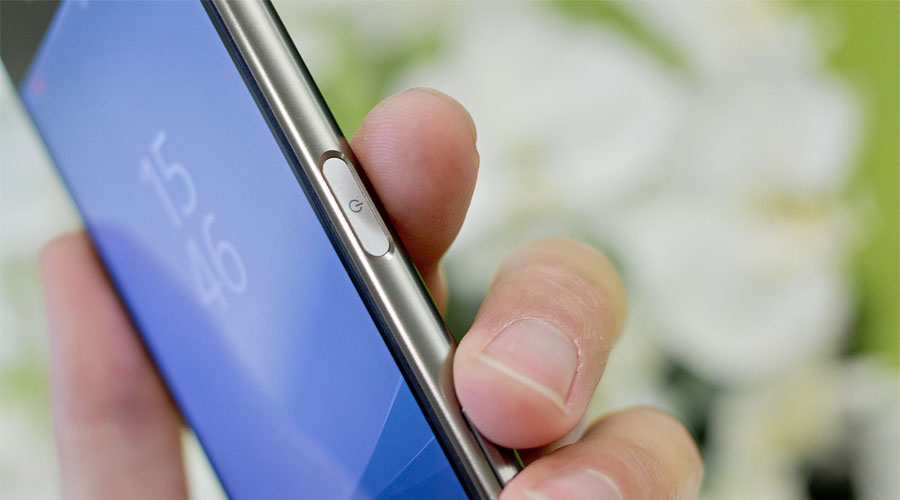 Điện thoại Sony Xperia Z5 Premium m&agrave;u bạc cảm biến v&acirc;n tay một chạm